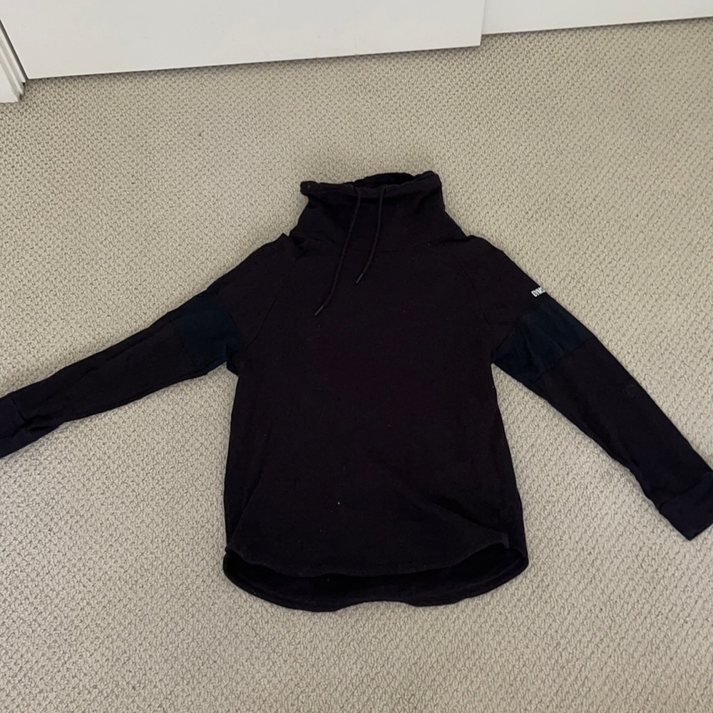 GYMSHARK black sweatshirt